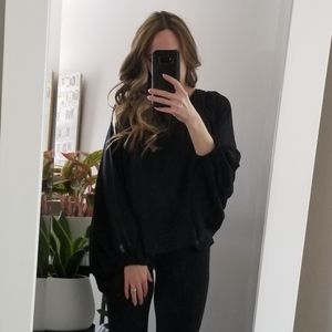 Balloon Sleeve Tulip Back Blouse